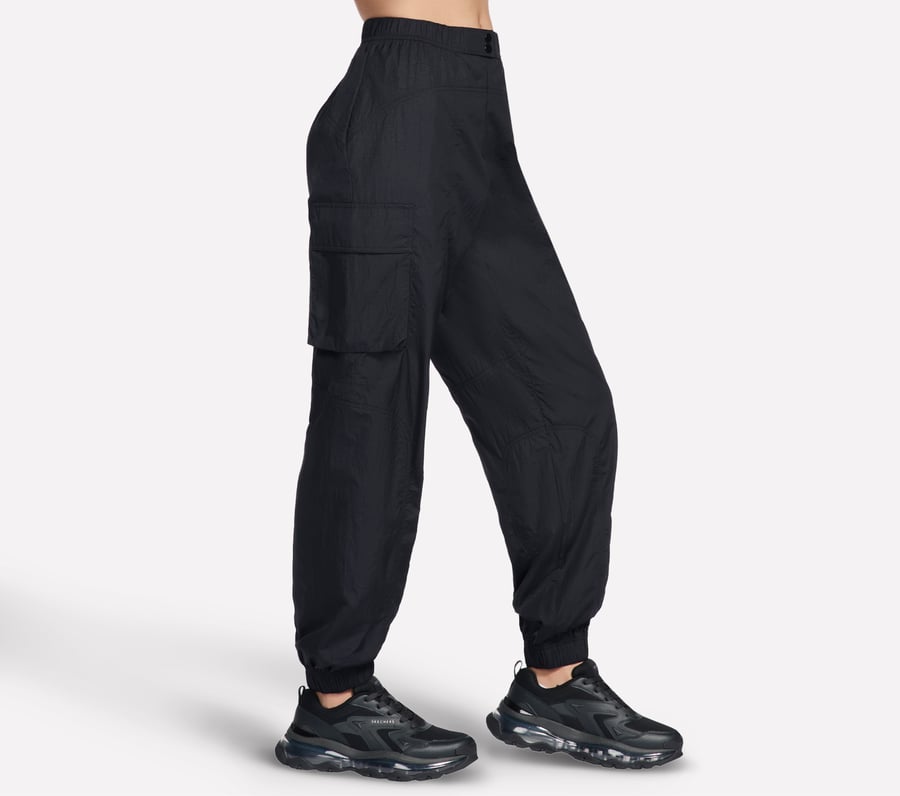jogging cargo sideline