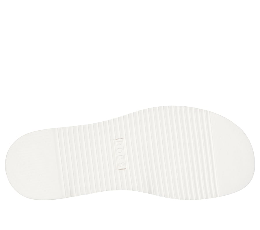 bobs desert kiss low - peak look