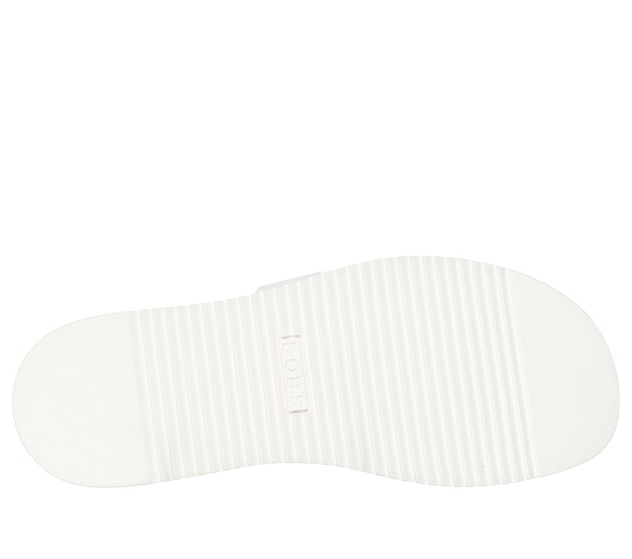 bobs desert kiss low - peak look